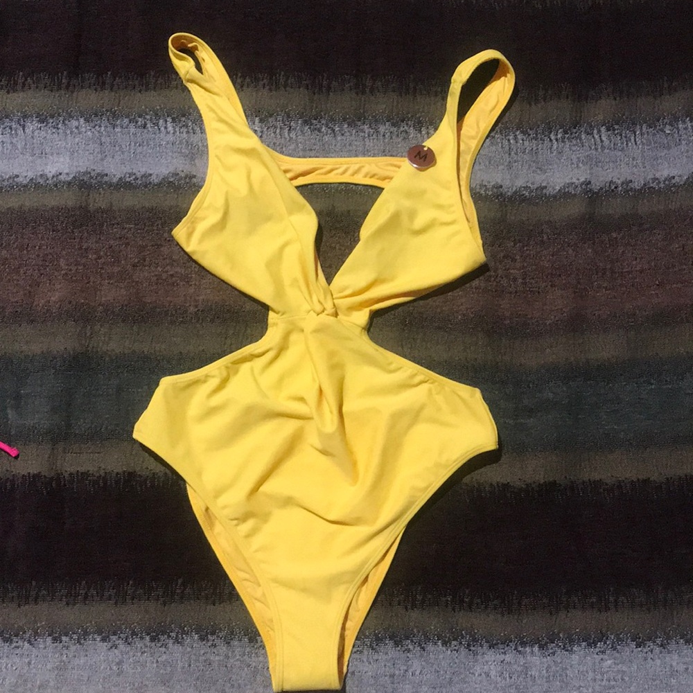 One piece bathing suit